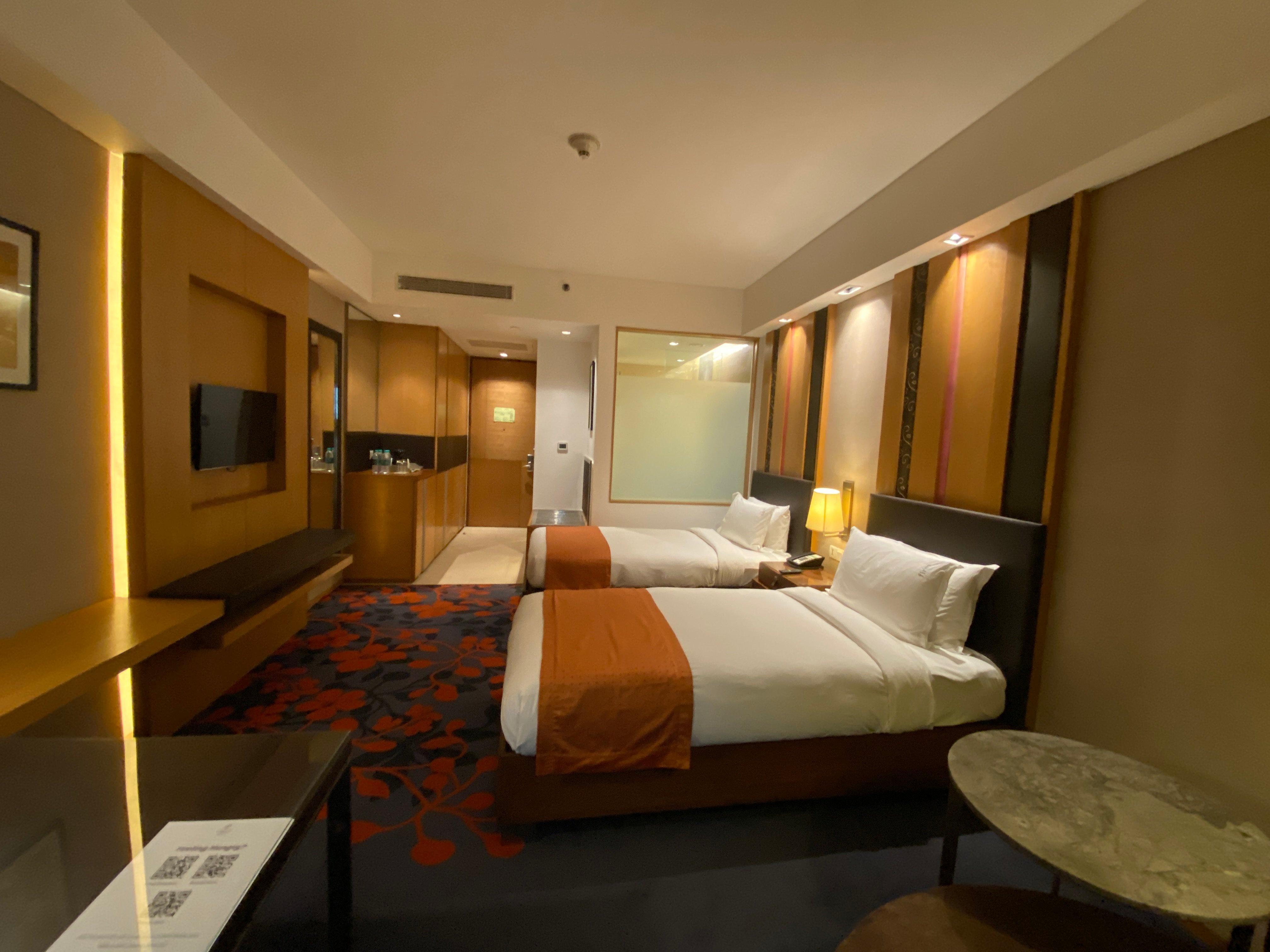 Holiday Inn New Delhi Mayur Vihar Noida, an IHG Hotel Bagian luar foto Deluxe room