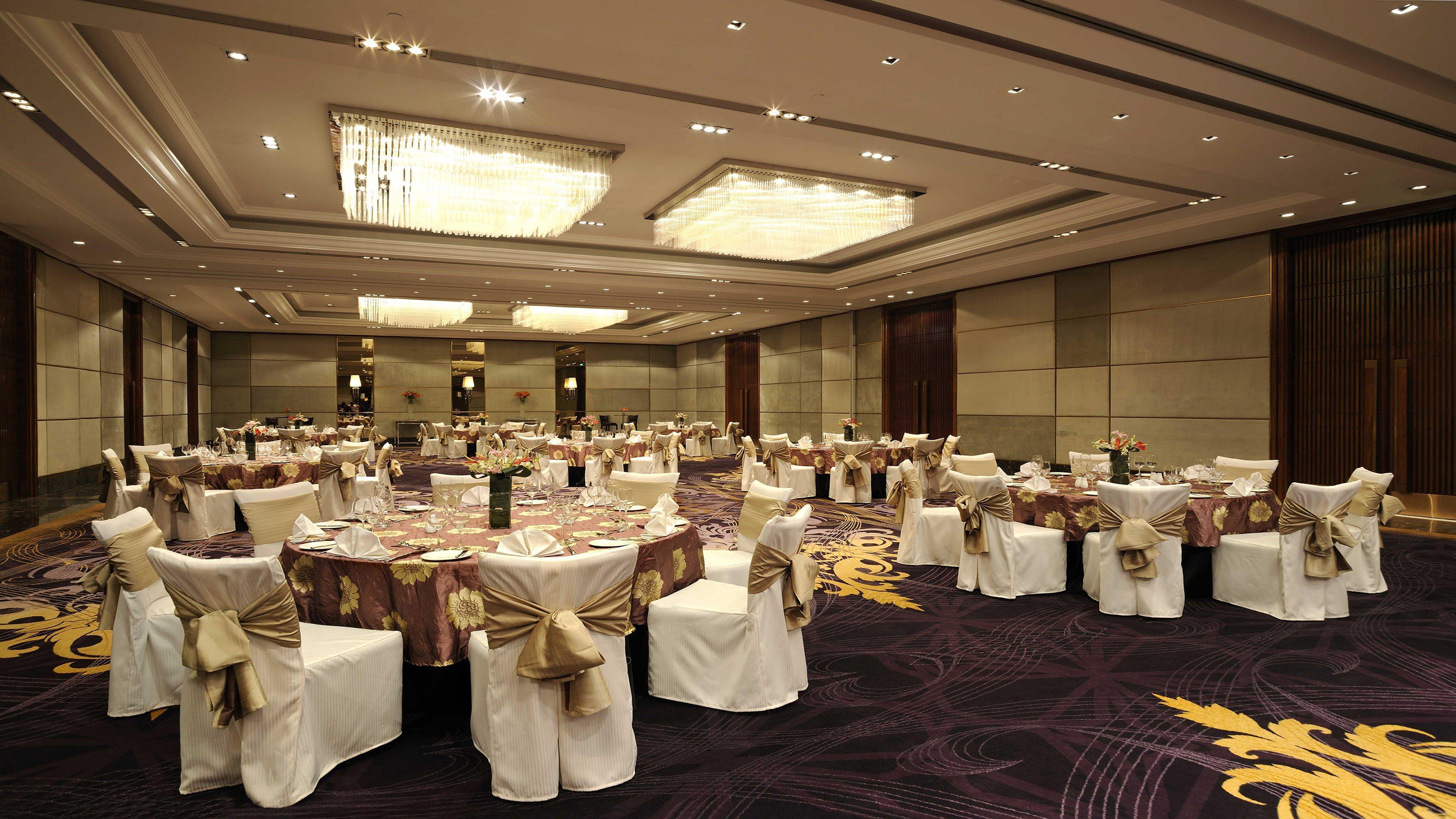 Holiday Inn New Delhi Mayur Vihar Noida, an IHG Hotel Bagian luar foto The ballroom
