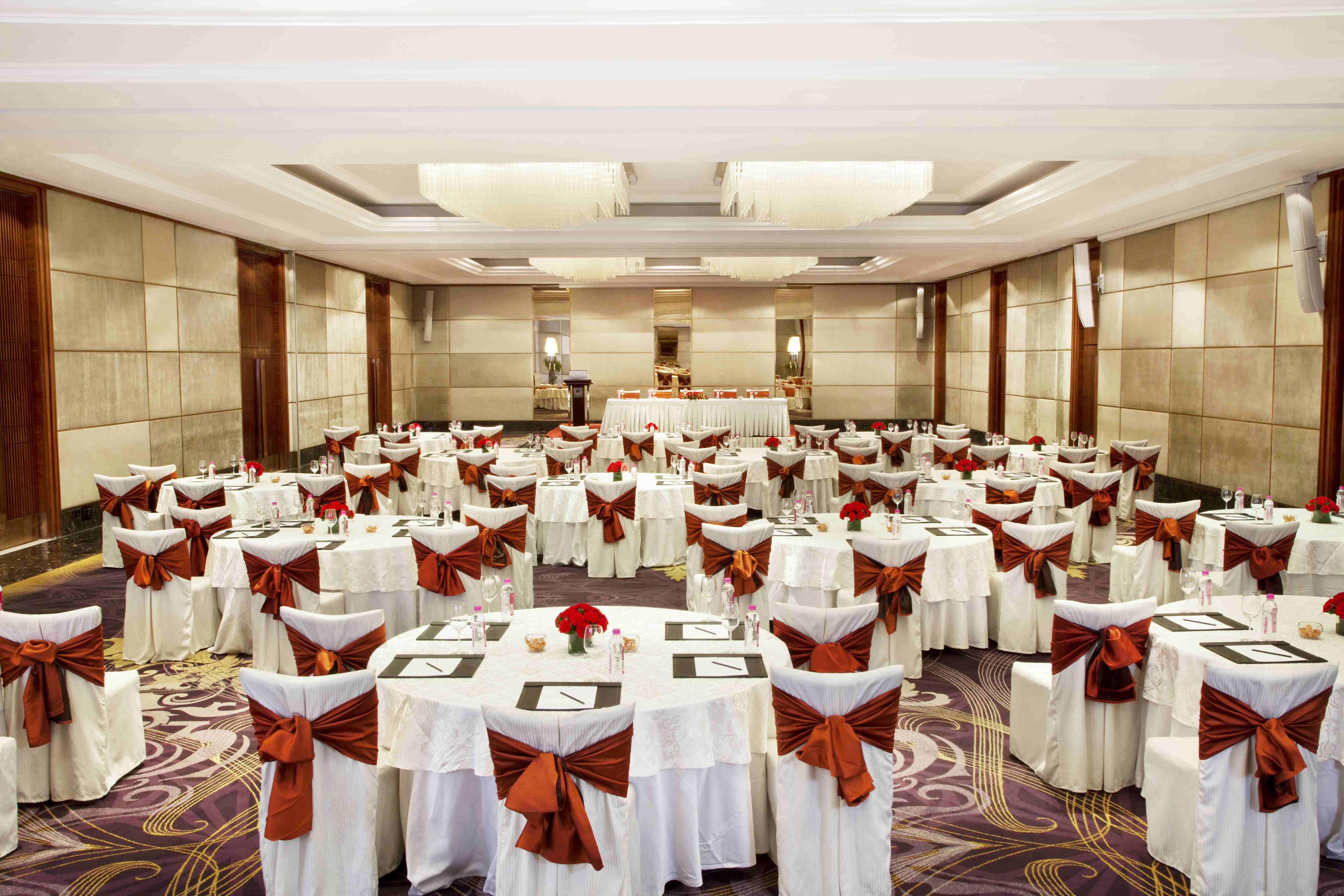 Holiday Inn New Delhi Mayur Vihar Noida, an IHG Hotel Bagian luar foto The ballroom