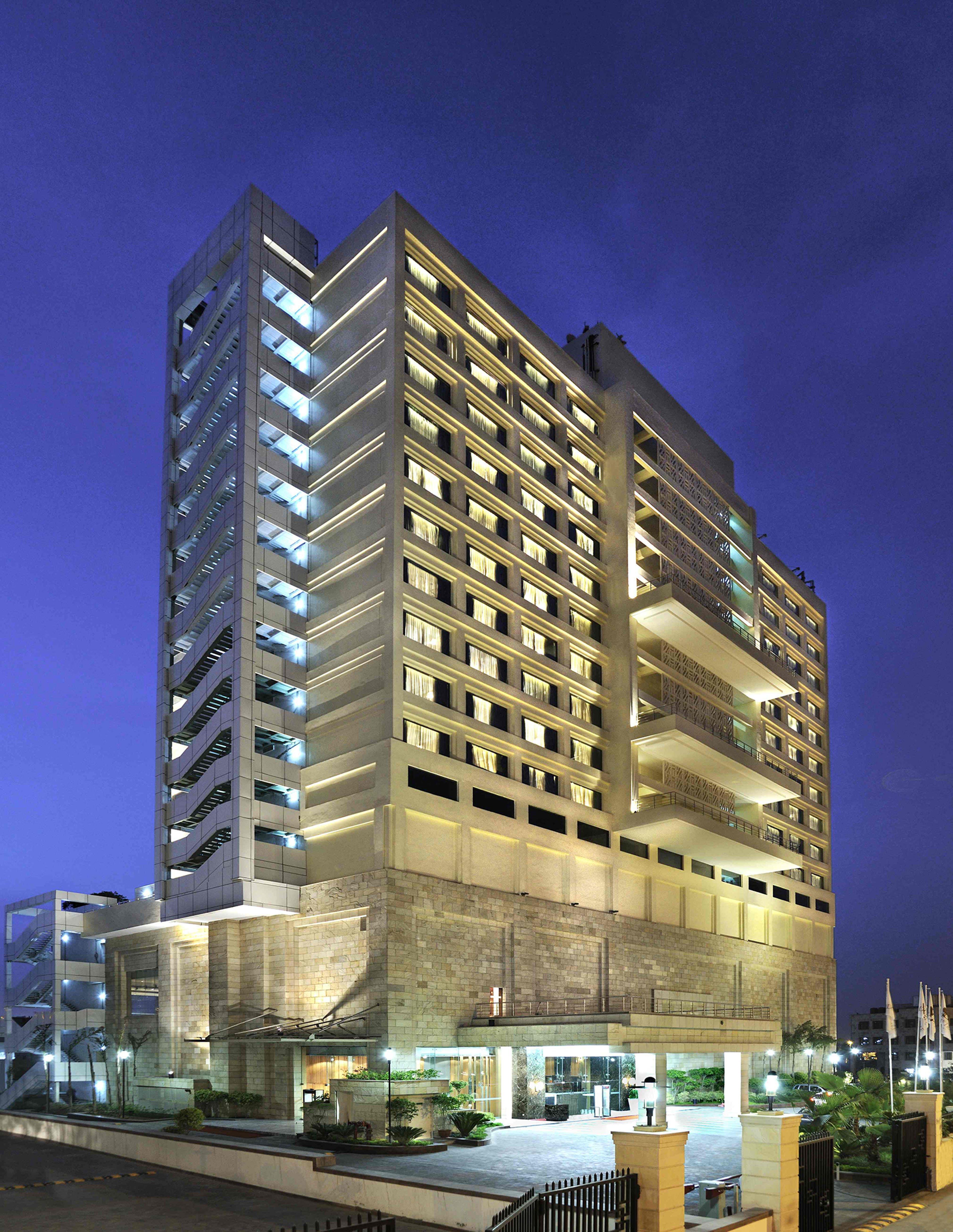 Holiday Inn New Delhi Mayur Vihar Noida, an IHG Hotel Bagian luar foto The Park, New Delhi