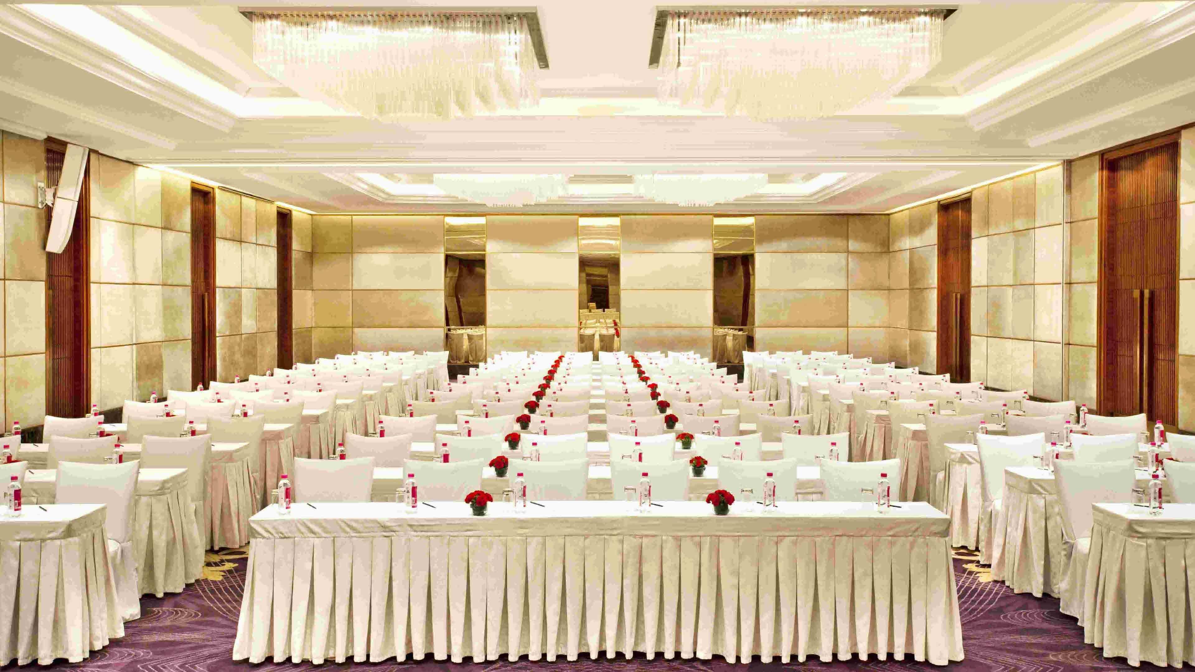 Holiday Inn New Delhi Mayur Vihar Noida, an IHG Hotel Bagian luar foto The Grand Ballroom