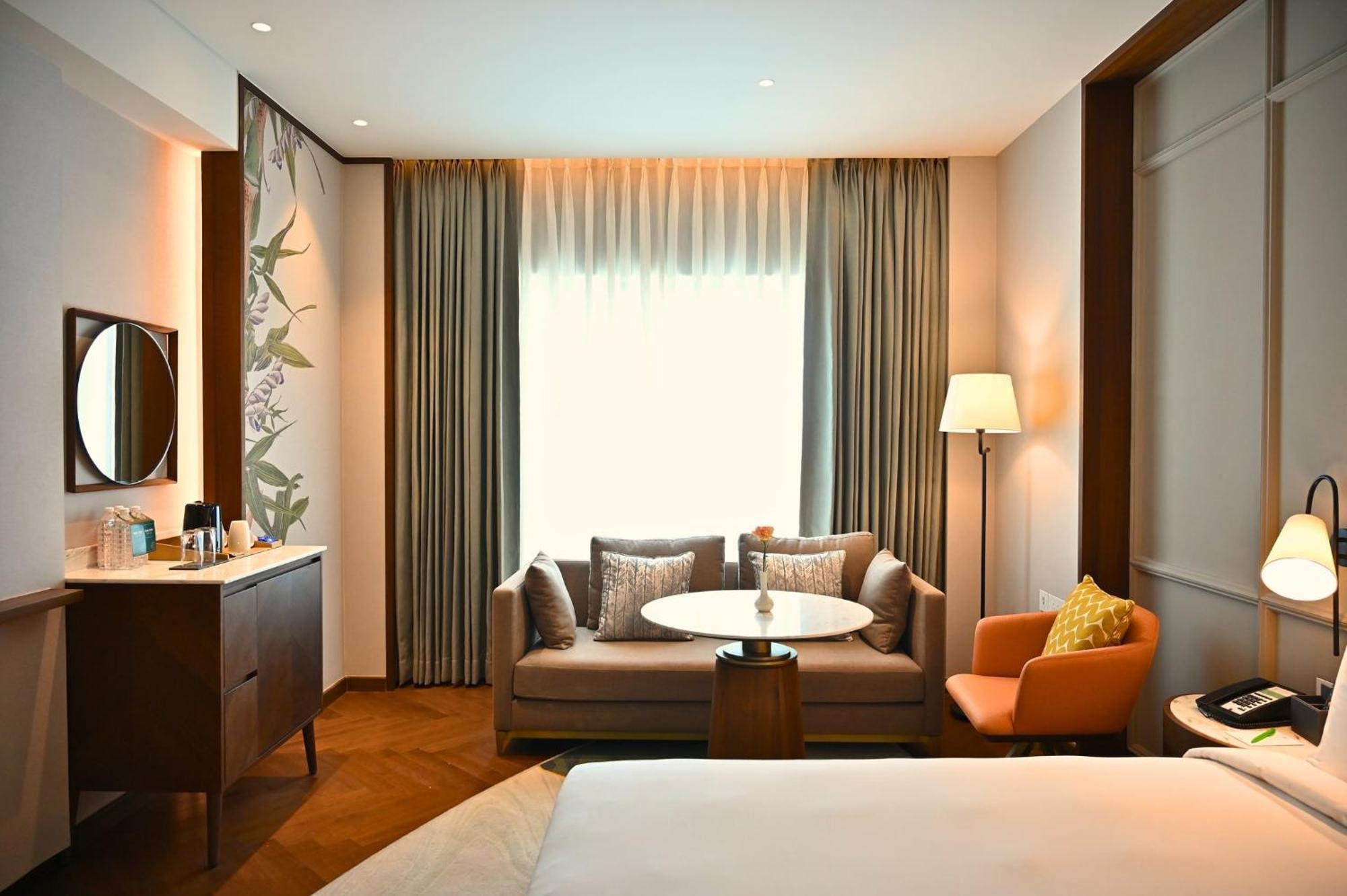 Holiday Inn New Delhi Mayur Vihar Noida, an IHG Hotel Bagian luar foto